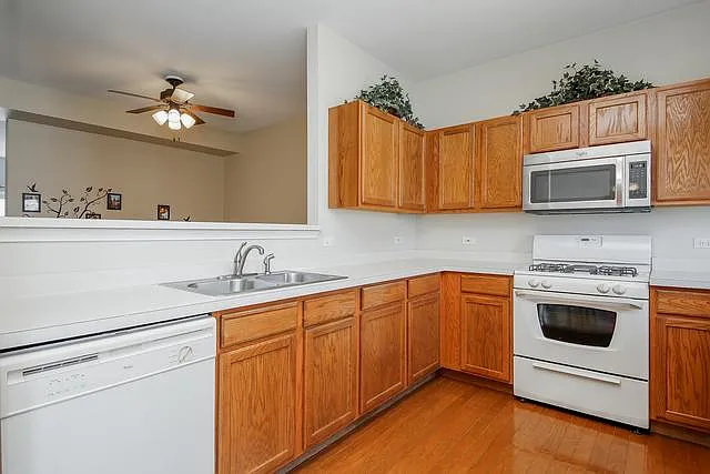 113 Enclave Cir #B — Photo 6