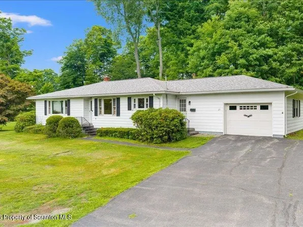 27 Ridge St, Montrose, PA 18801