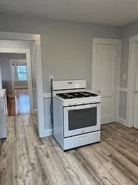 2 bed, 1.0 bath, 1000 sqft, $2,600 — Photo 3