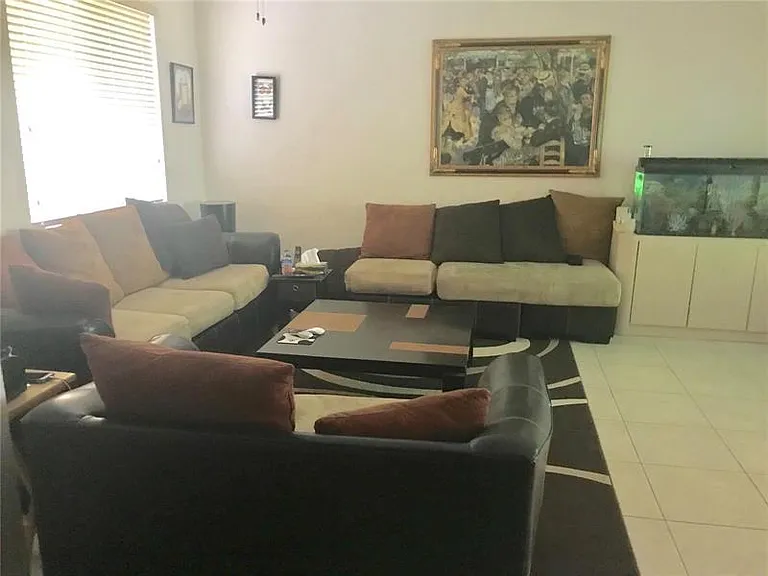 6651 Hidden Cove Dr — Photo 4