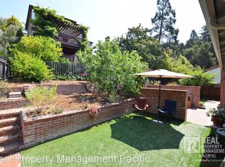 70 Mandalay Rd, Oakland, CA 94618