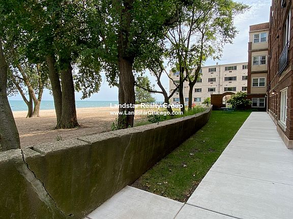 3rd image of 1053 W Pratt Blvd APT 2A