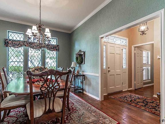 4th image of 5708 Churchill Dr
