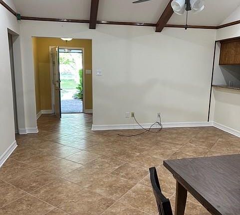 3rd image of 4503 Patterson Ln