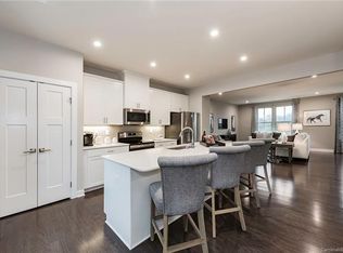 1402 Chippendale Rd #1005A, Charlotte, NC 28205