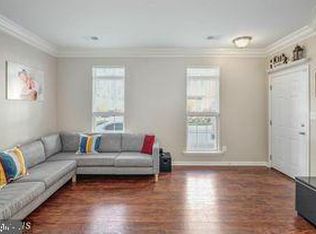 43817 Kingston Station Ter, Ashburn, VA 20148
