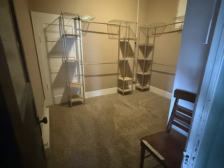 11 1/2 2nd St SE #6 — Photo 7