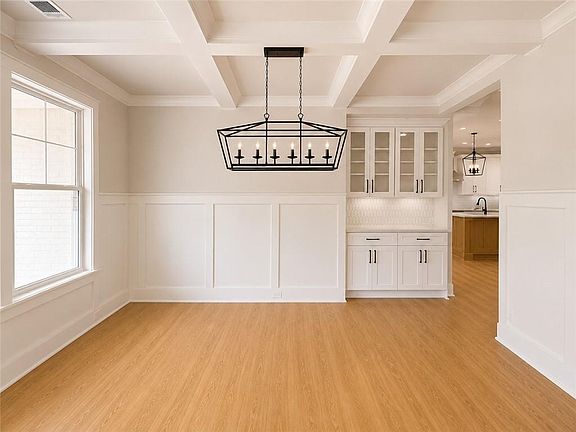 4th image of 6186 Caddy Ct