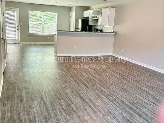 3rd image of 4456 Pinscher St
