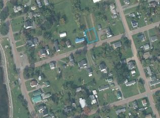 61 Queen St, Cumberland, NS B0K 1L0