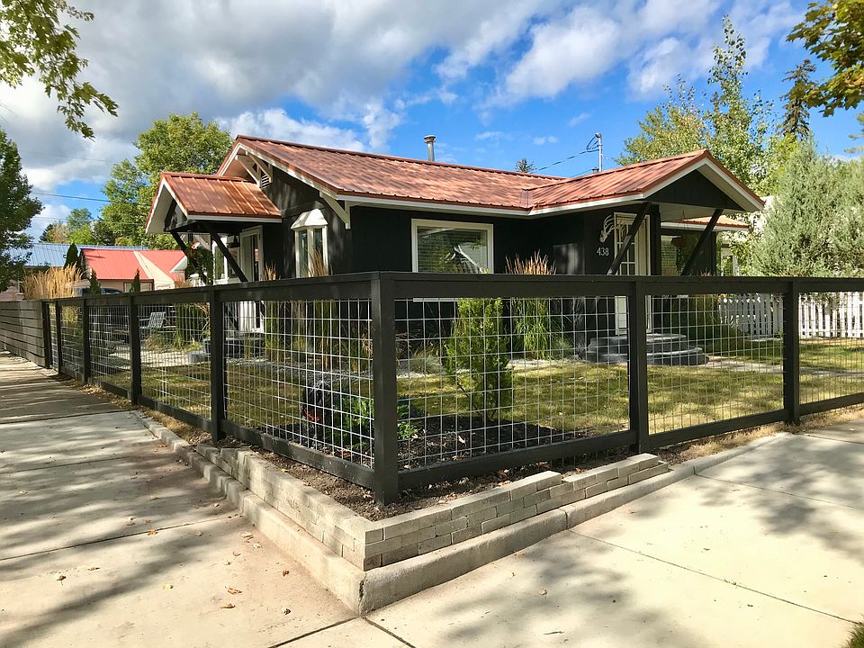 House on the corner of 5th and Somers Ave.