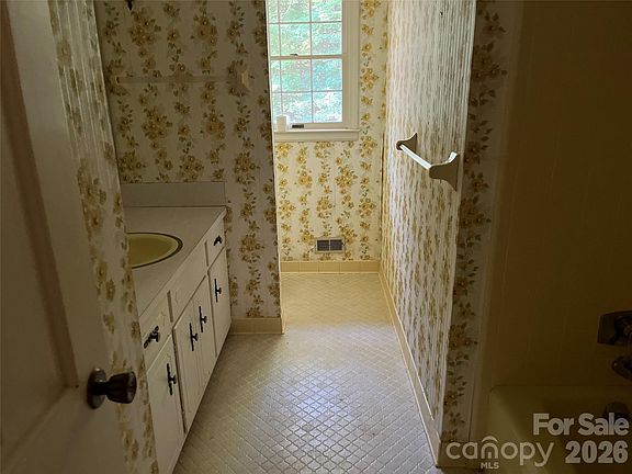 4th image of 8310 County Downs Ln