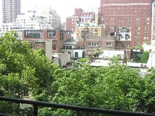 Rented by Douglas Elliman | media 7