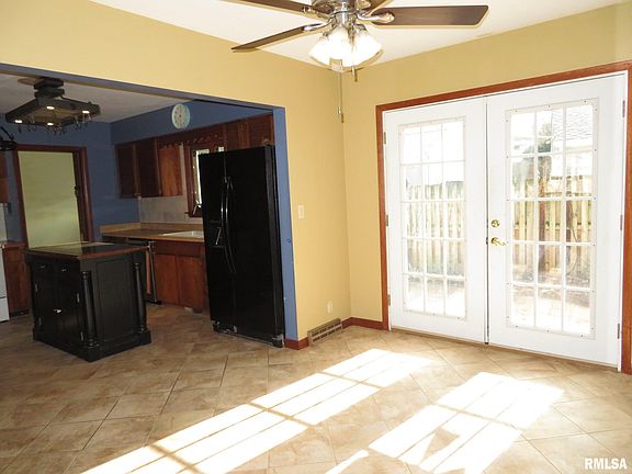 5th image of 37 Parklane Cir