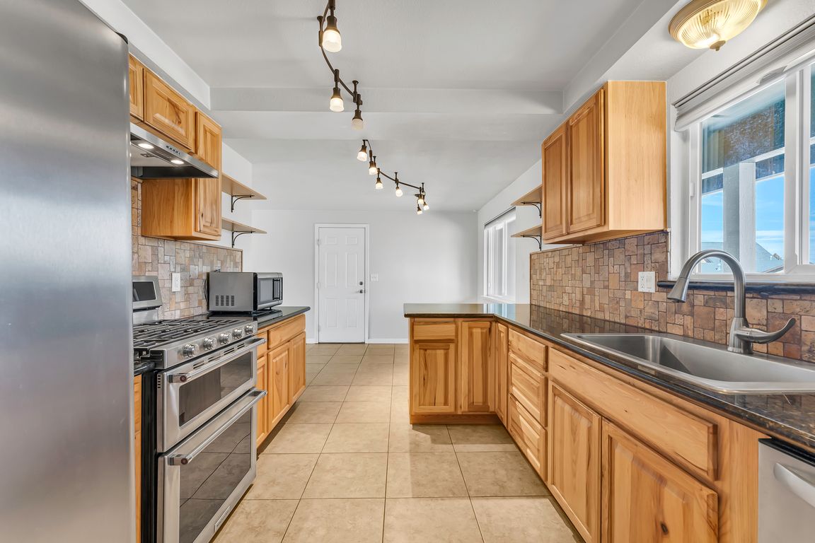 next background image