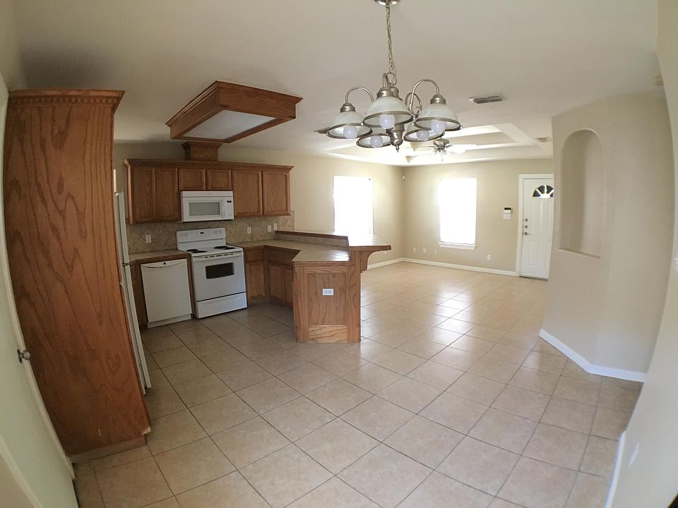 1st image of 2117 N Dahlia St APT 3