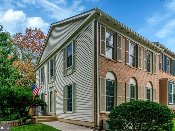 4334 Gingham Ct, Alexandria, VA 22310