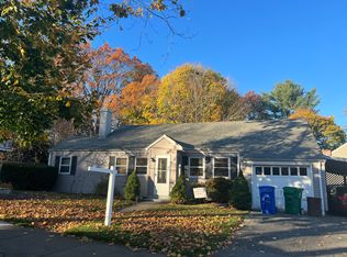 137 Warwick Rd #137, West Newton, MA 02465