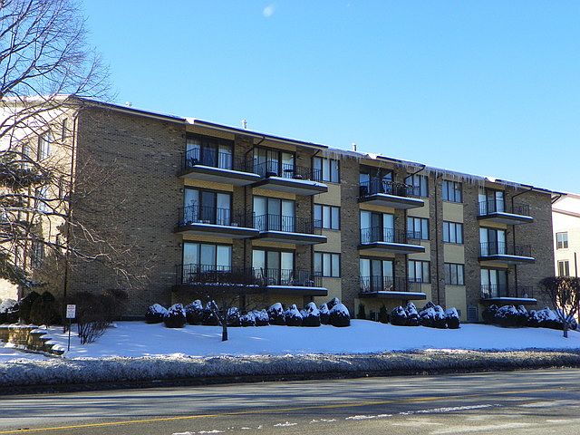 1st image of 4009 W 93rd Pl APT 2F