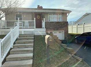 32 Longeron Dr, Baltimore, MD 21220