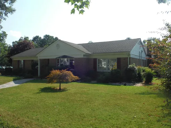 205 Main St, West Point, VA 23181