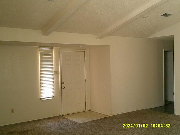 3rd image of 1008 N Avenue H