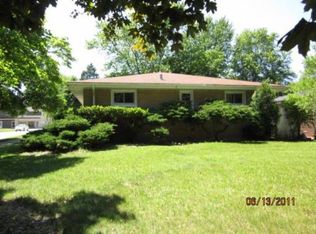 1100 Longview Rd, Waukegan, IL 60087