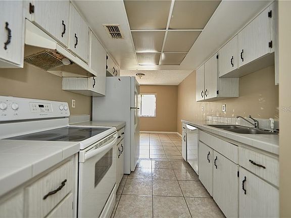 5th image of 2661 Crown Ct