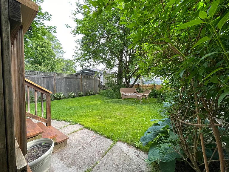 520 Washington St — Photo 23