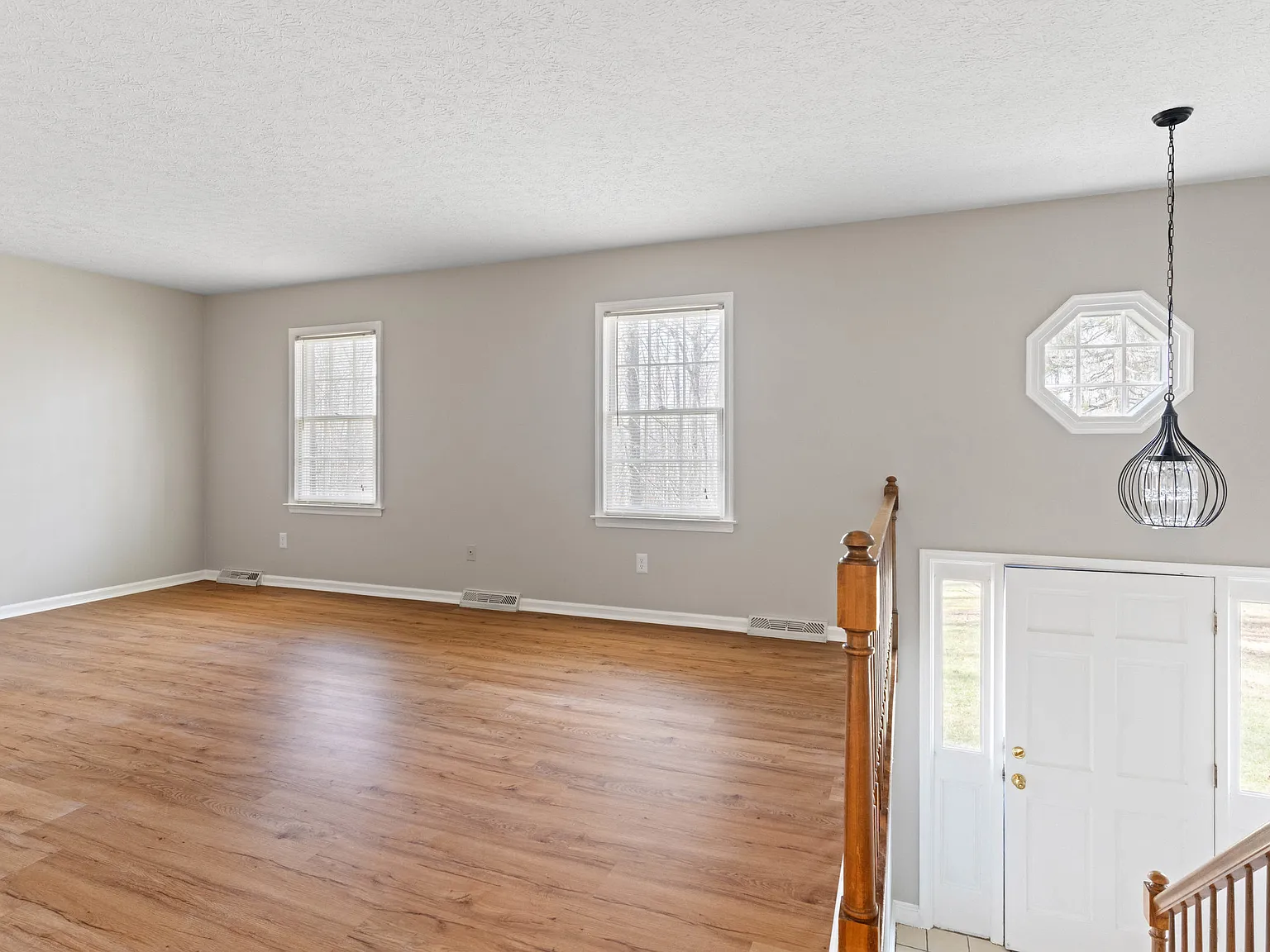 102 Forest Oaks Dr — Photo 3