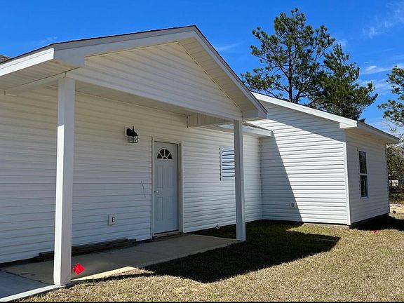 3rd image of 299 Laurel Ln