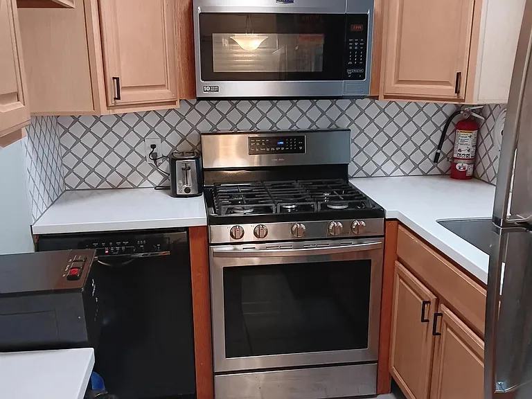 115 Saint Charles St #A — Photo 11