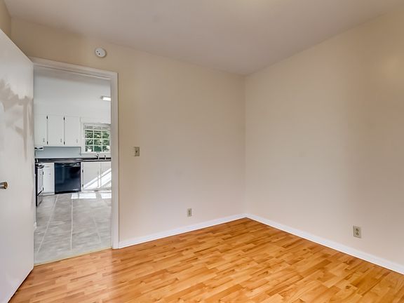 4th image of 1006 54th St E