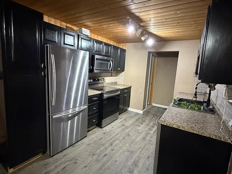 1189 Aztec Rd — Photo 6