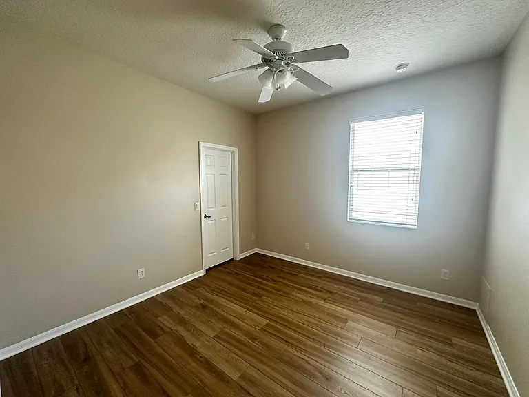 1904 Candlenut Cir — Photo 20