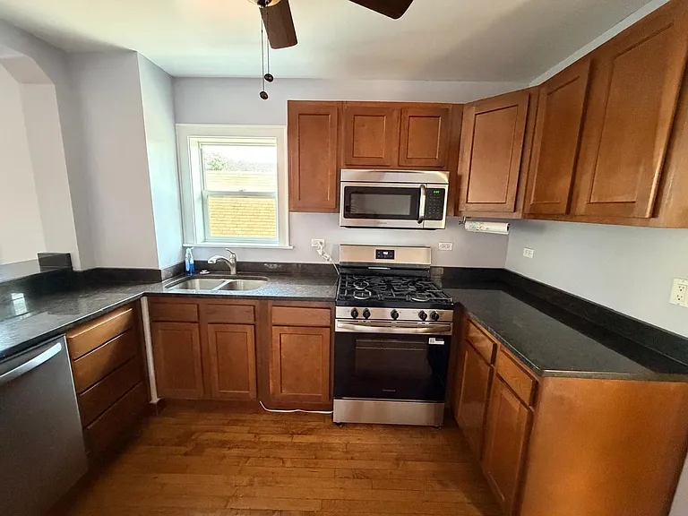 5540 N Luna Ave #2 — Photo 14