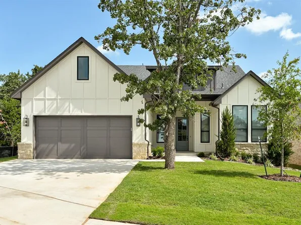 3349 Bourgogne St, Edmond, OK 73034