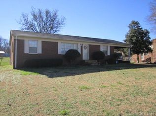 501 Pam Dr, Gastonia, NC 28056