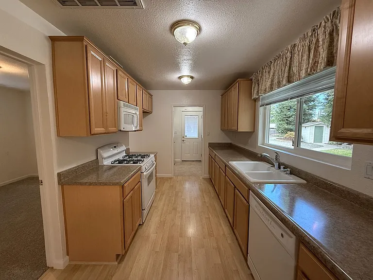 8826 Fair Oaks Blvd — Photo 4