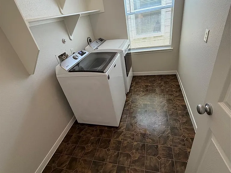 21822 Grassy Hill Ln — Photo 11