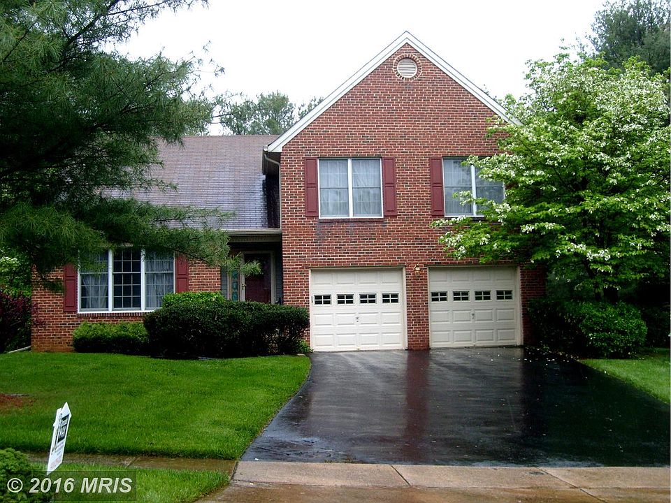1st image of 1301 Henderson Ct