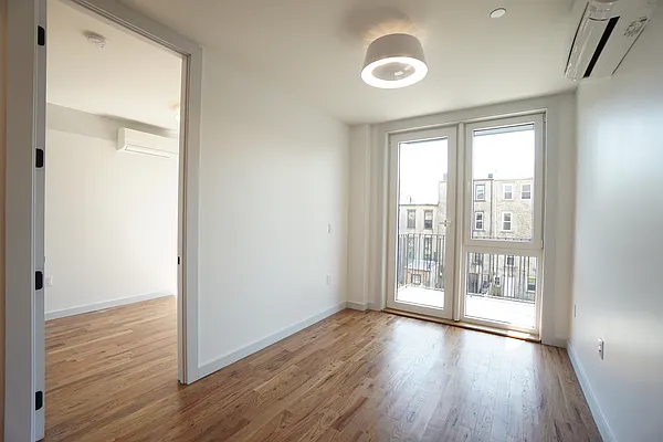 Rented by Rennit Inc. | media 16