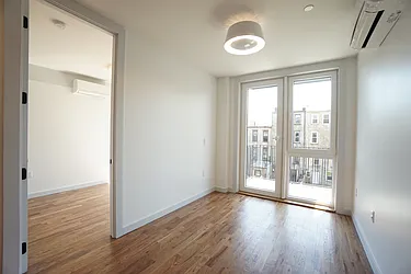 Rented by Rennit Inc.