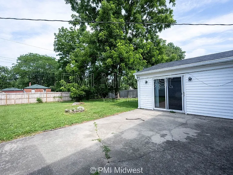 316 S Kenmore Rd — Photo 25