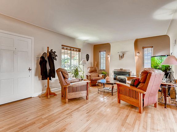 5th image of 3065 E Mississippi Ave