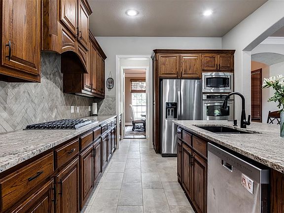 5th image of 5503 Corsham Dr