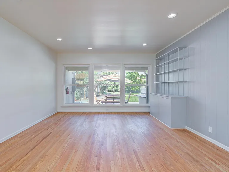 14733 McCormick St — Photo 11