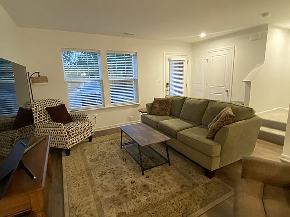 3rd image of 97 Bosque Ct