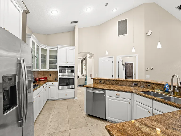 9502 Portbury Dr — Photo 14