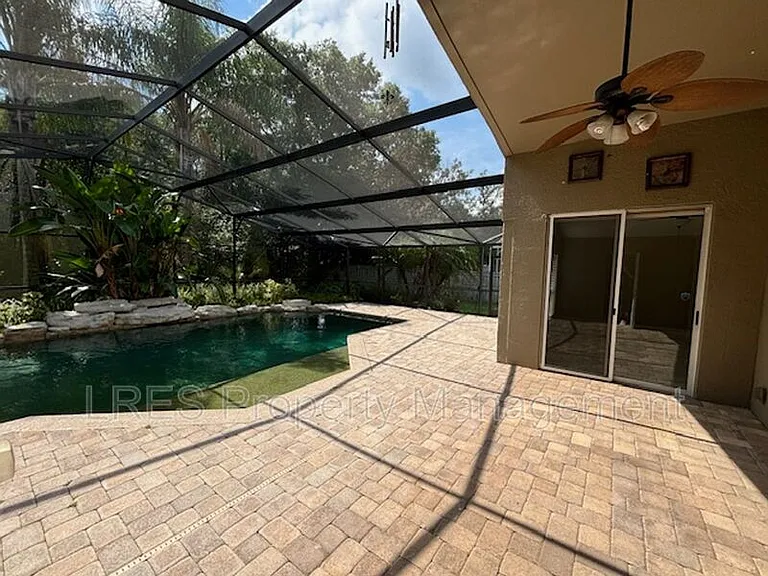 1028 Kerwood Cir — Photo 38